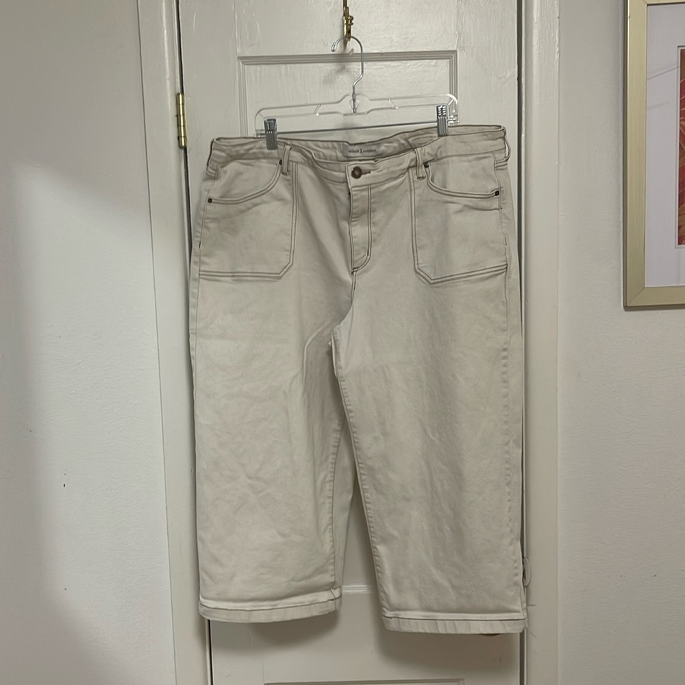 Cropped wide leg jeans